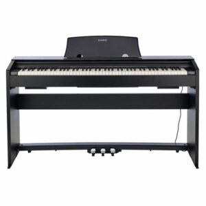 Piano numérique Casio noir avec trois pédales et 88 touches blanches et noires, idéal pour musiciens professionnels.