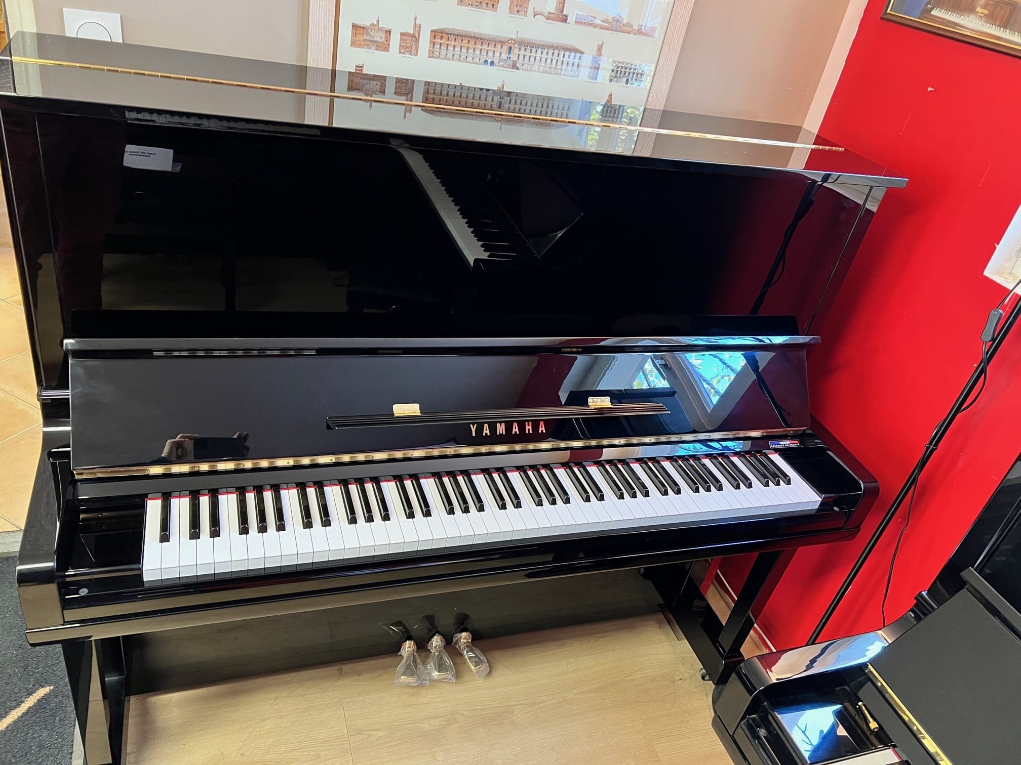 Piano d'occasion Yamaha U1